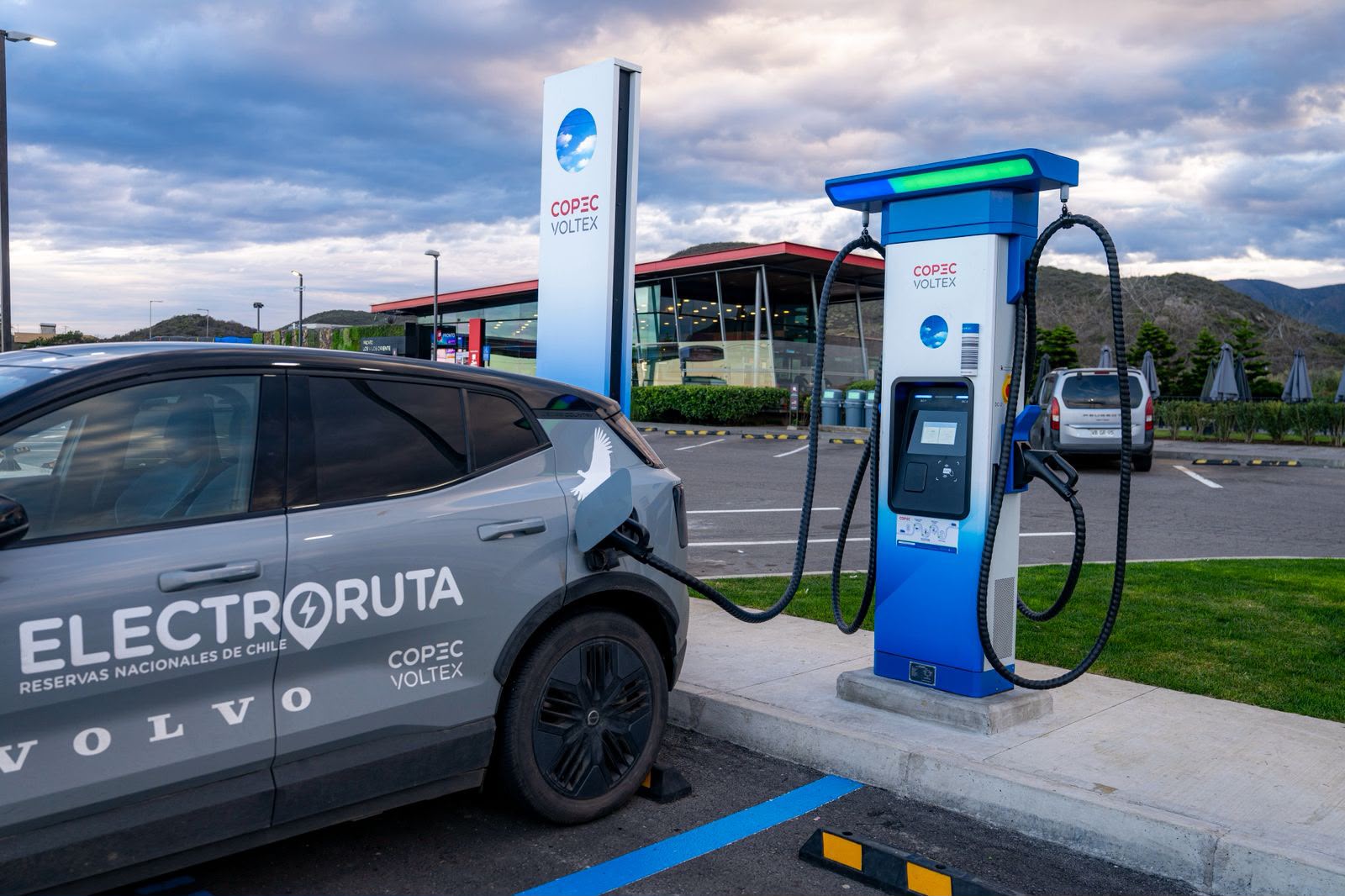 Auto eléctrico en Chile: cinco dudas sobre carga, ahorro y viajes largos