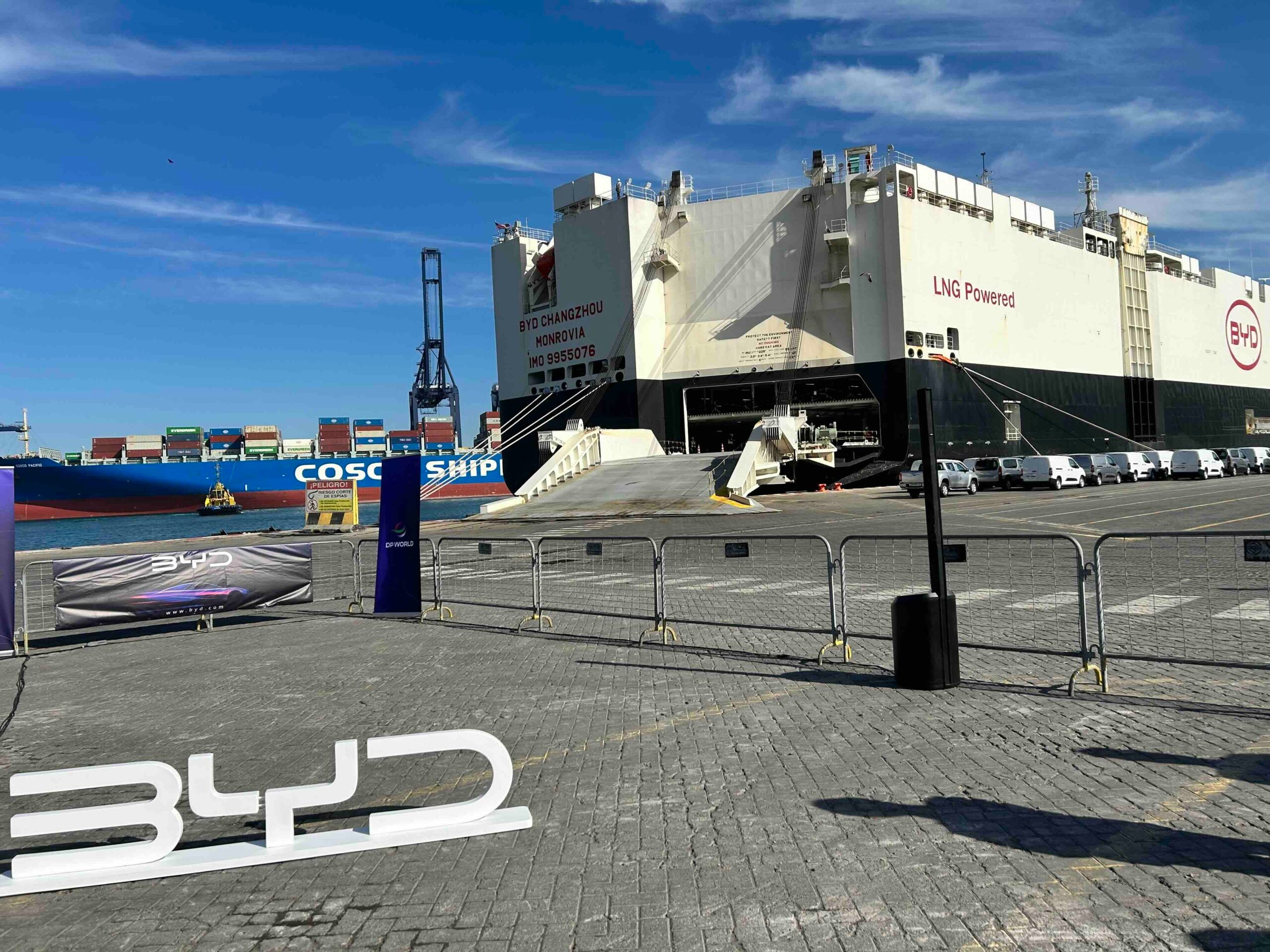 Chile recibe el mayor cargamento de autos de nuevas energías de su historia
